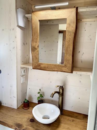 Tout le mobilier à été réalisé par l'Embarcadère, menuiserie d'insertion